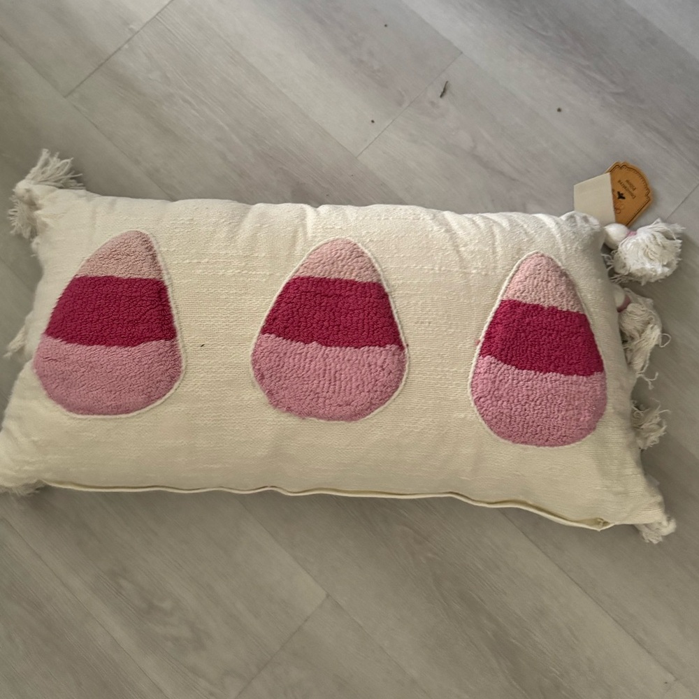 26" Sweet Street Pink Halloween Candy Corn Trio Throw pillow Decor Tassels NEW
